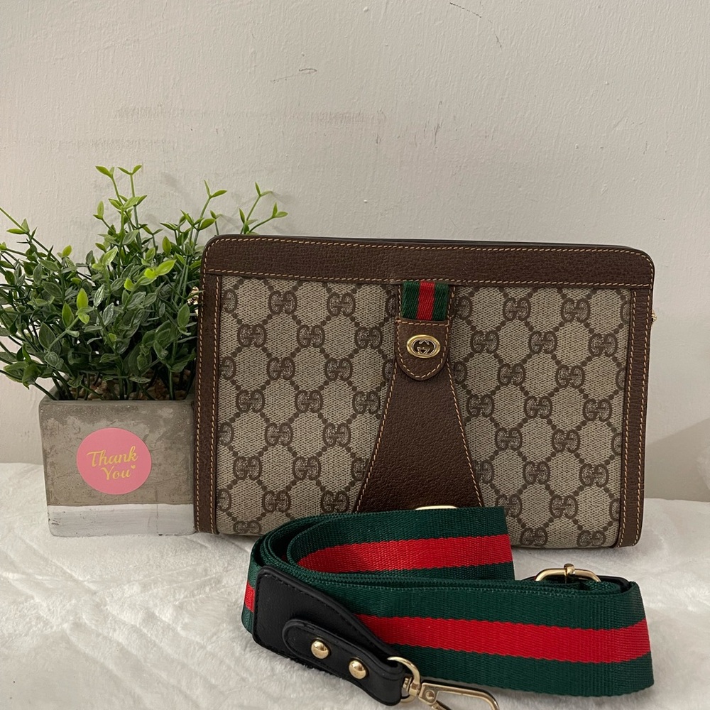 ❤️Gucci Sherryline Clutch 💯 %authentic converted into a Crossbody❤️